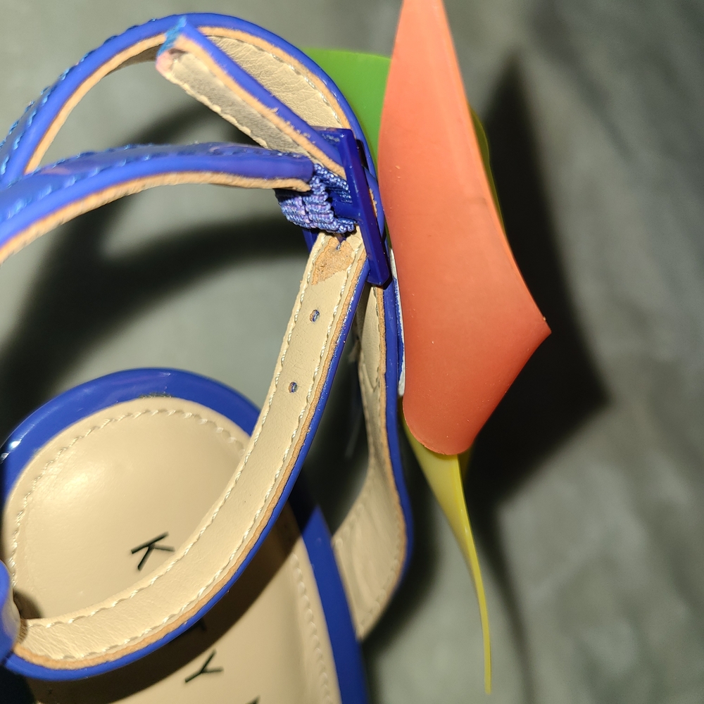 🌈 Katy Perry “Pinwheelz” Blue Multi Patent Heels – Size 5 (35) – Rare & Vibrant - Picture 9 of 10